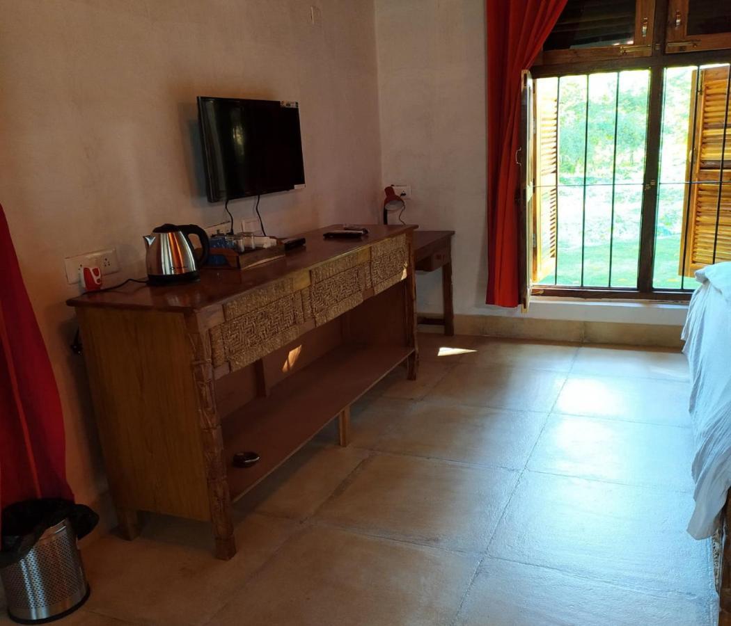 Raktokorobi Karu Gram Otel Sri Niketan Dış mekan fotoğraf