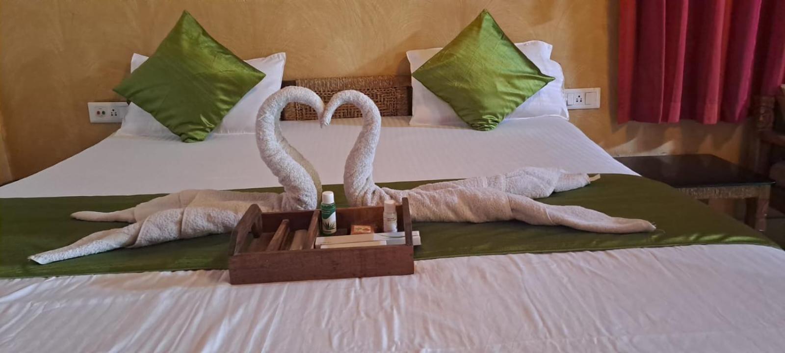 Raktokorobi Karu Gram Otel Sri Niketan Dış mekan fotoğraf
