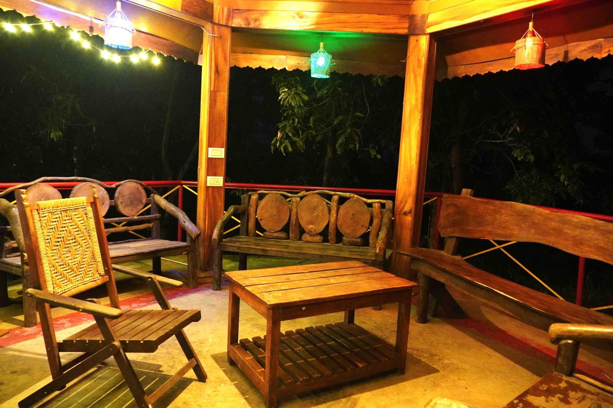 Raktokorobi Karu Gram Otel Sri Niketan Dış mekan fotoğraf