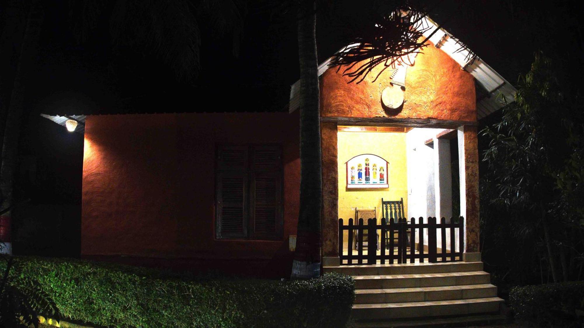 Raktokorobi Karu Gram Otel Sri Niketan Dış mekan fotoğraf