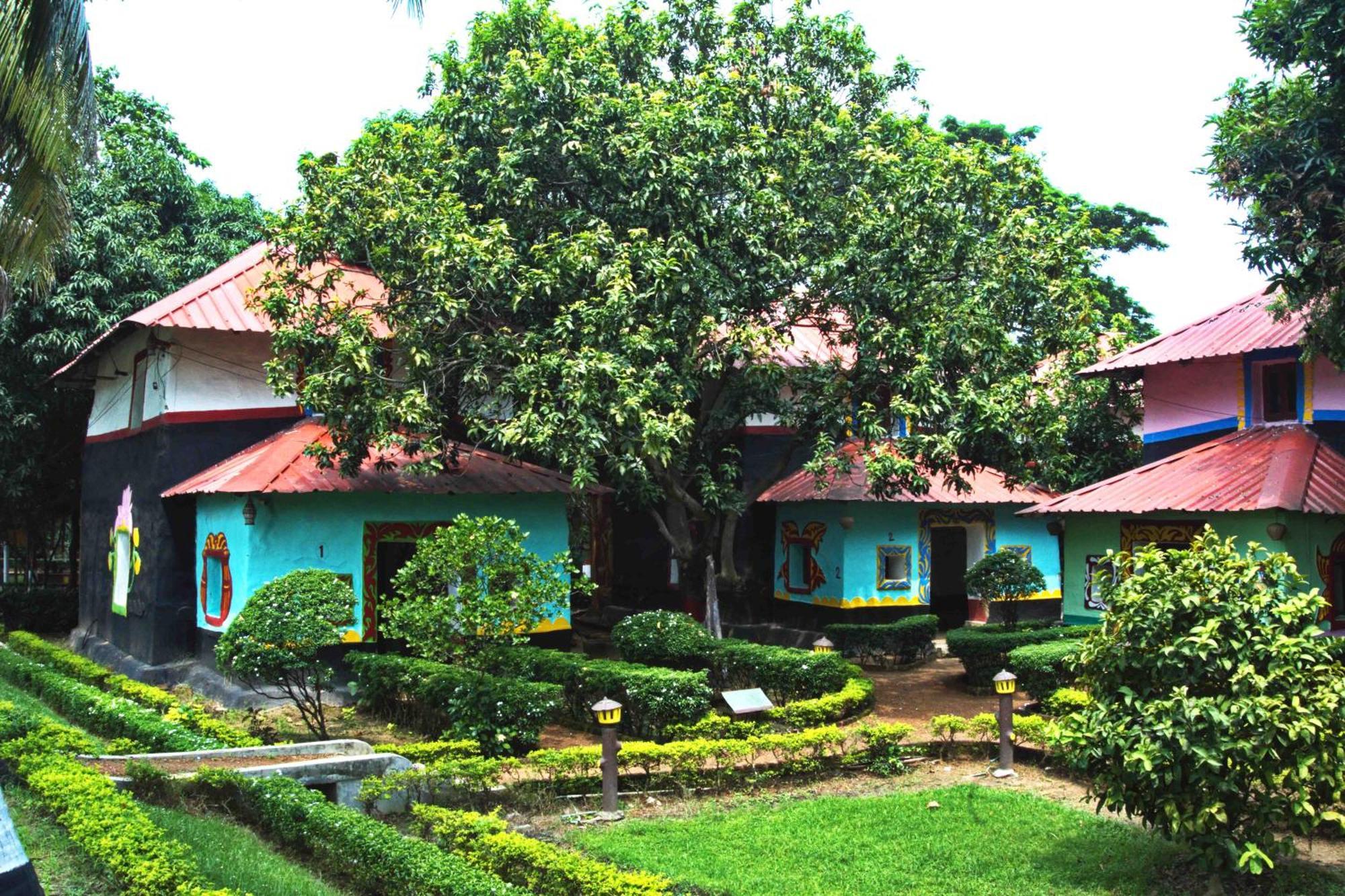 Raktokorobi Karu Gram Otel Sri Niketan Dış mekan fotoğraf